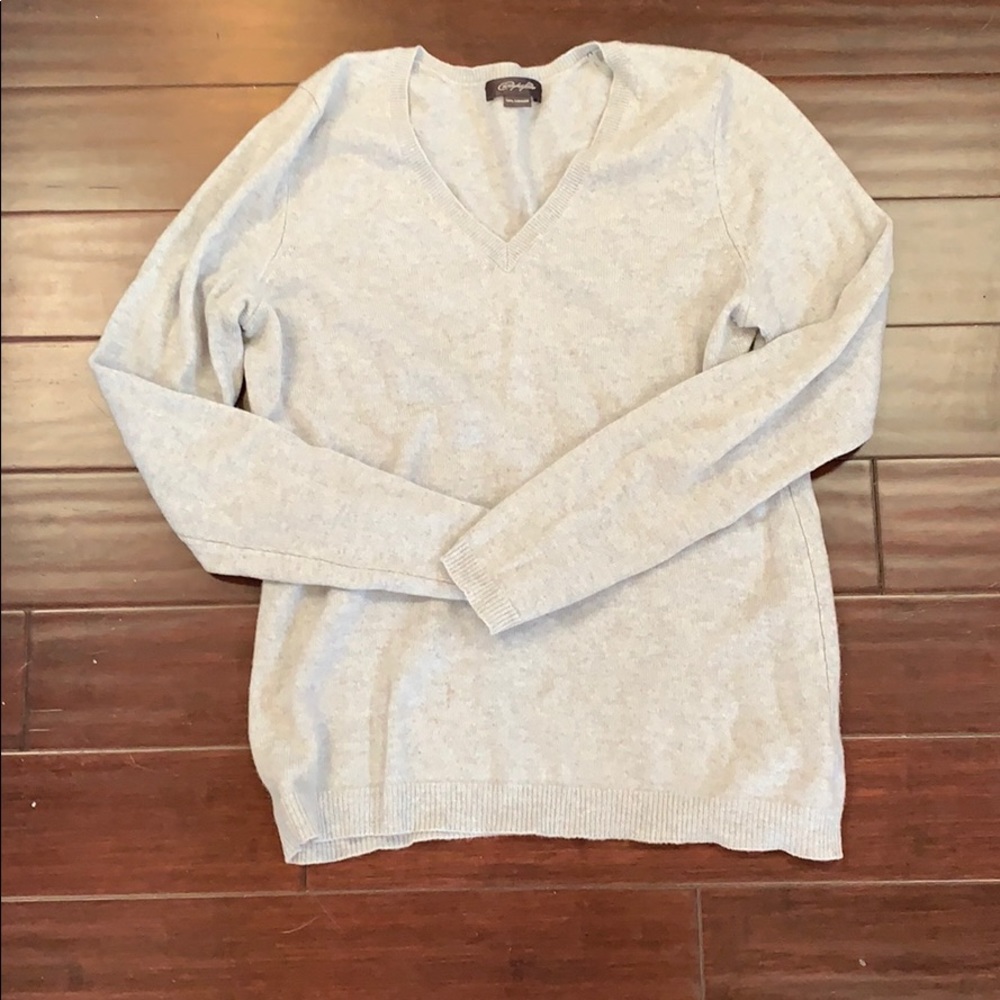 Grey cashmere sweater
